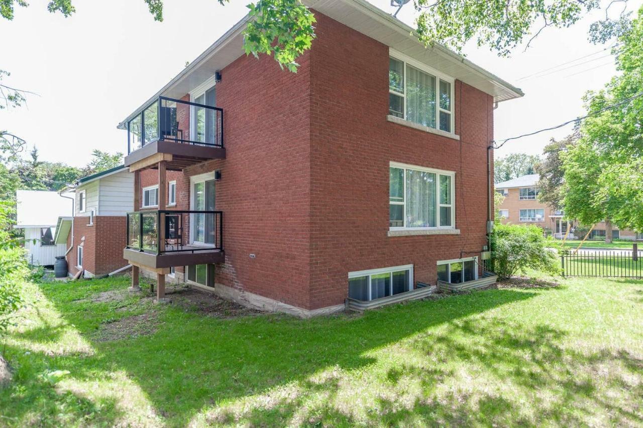 Entire 2 Bedroom Apartment Uptown Waterloo - E2 Exterior photo