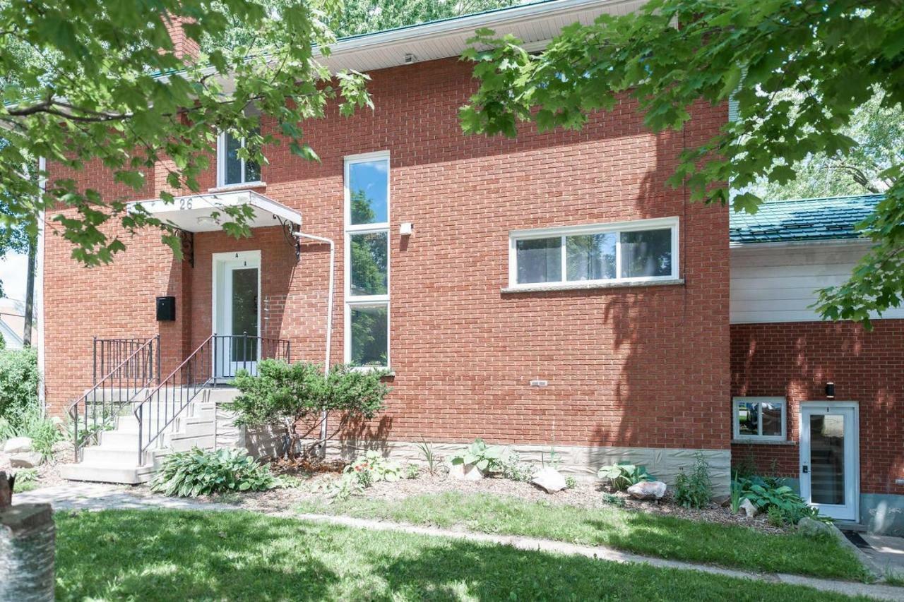 Entire 2 Bedroom Apartment Uptown Waterloo - E2 Exterior photo