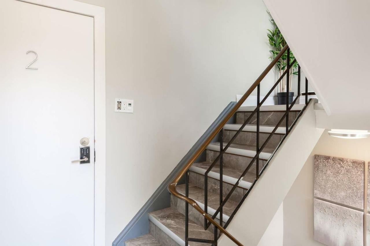 Entire 2 Bedroom Apartment Uptown Waterloo - E2 Exterior photo