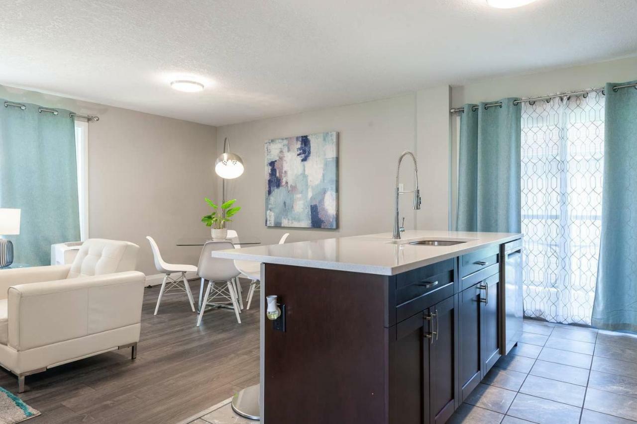 Entire 2 Bedroom Apartment Uptown Waterloo - E2 Exterior photo